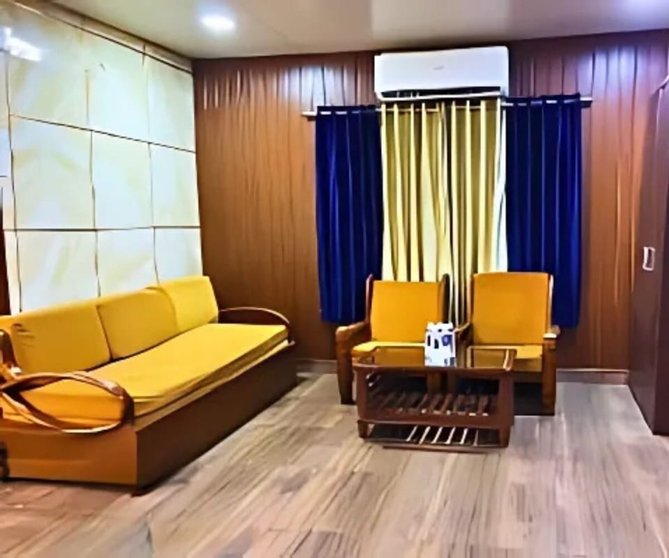 Super Deluxe Room Garden Facing | Living room | TV