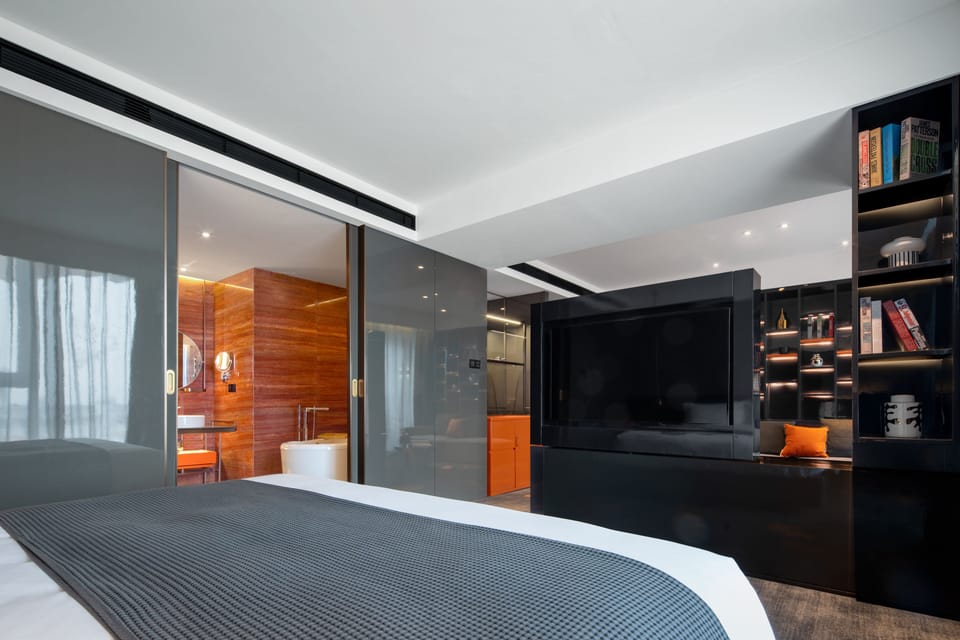 Executive Suite Room | In-room safe, blackout drapes, iron/ironing board (on request)
