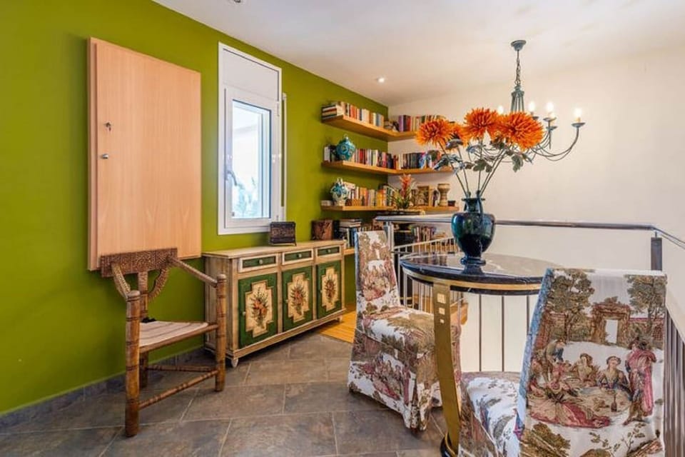 Entrance / Reception