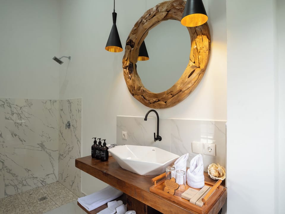 Three Bedroom Villa with Private Pool and Fully Equipped Kitchenette | Bathroom | Shower, hair dryer, slippers, towels