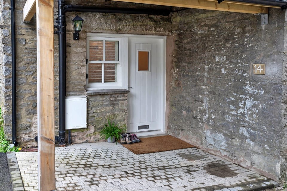 Entrance / Reception