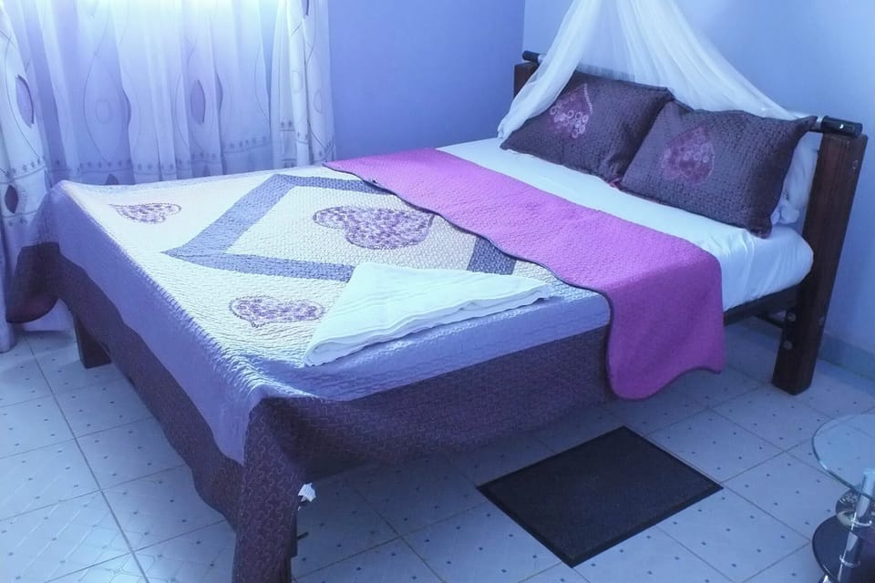 Deluxe Single Room, City View | Free WiFi, bed sheets