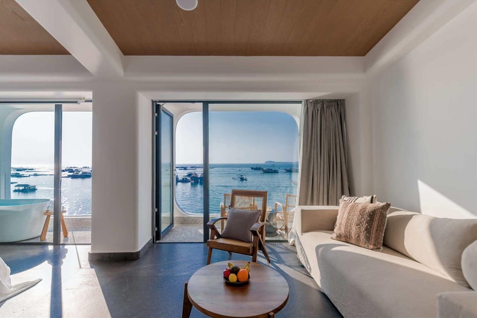 Luxury Double Room, Sea View | Premium bedding, down comforters, free minibar, blackout drapes