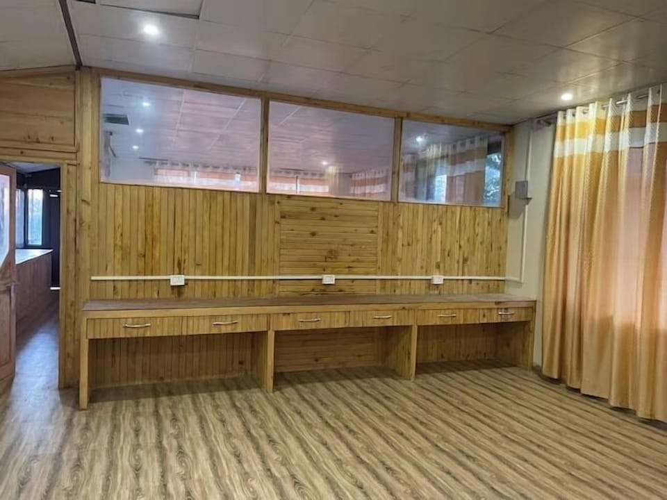 Deluxe Shared Dormitory | Soundproofing, free WiFi