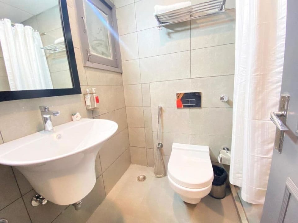 Superior Double Room | Bathroom