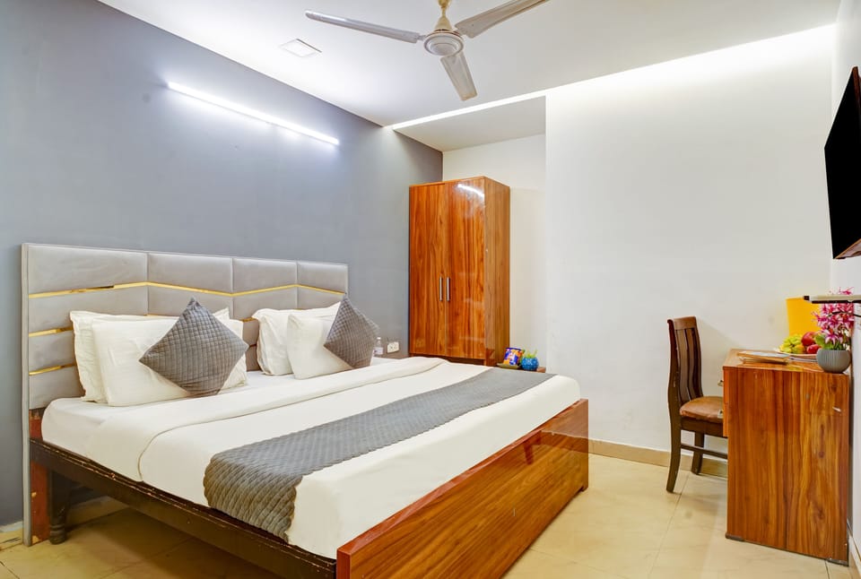 Deluxe Room | Premium bedding, desk, free WiFi, bed sheets