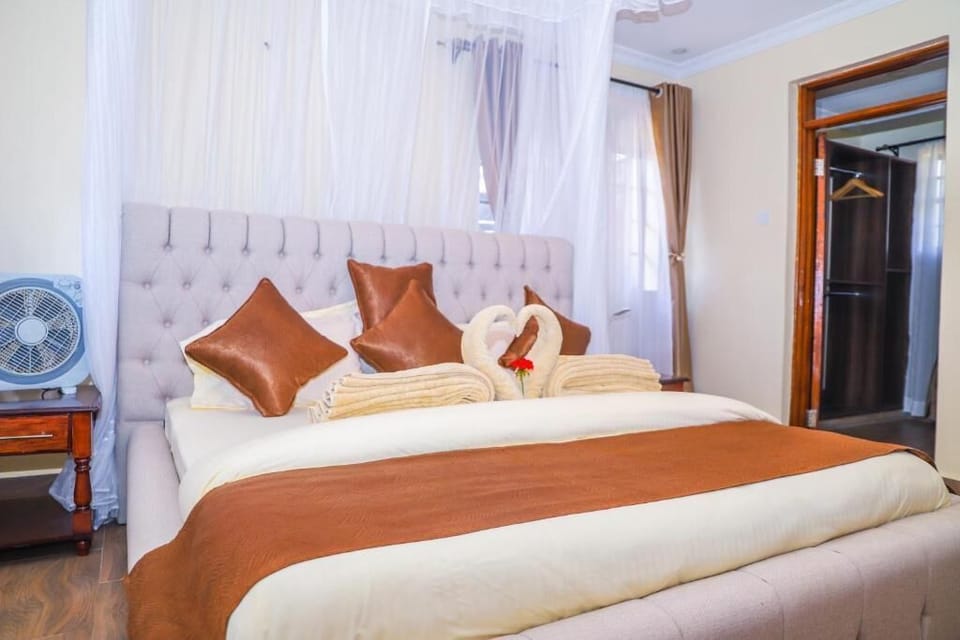 Deluxe Double Room, Garden View | Soundproofing, free WiFi, bed sheets