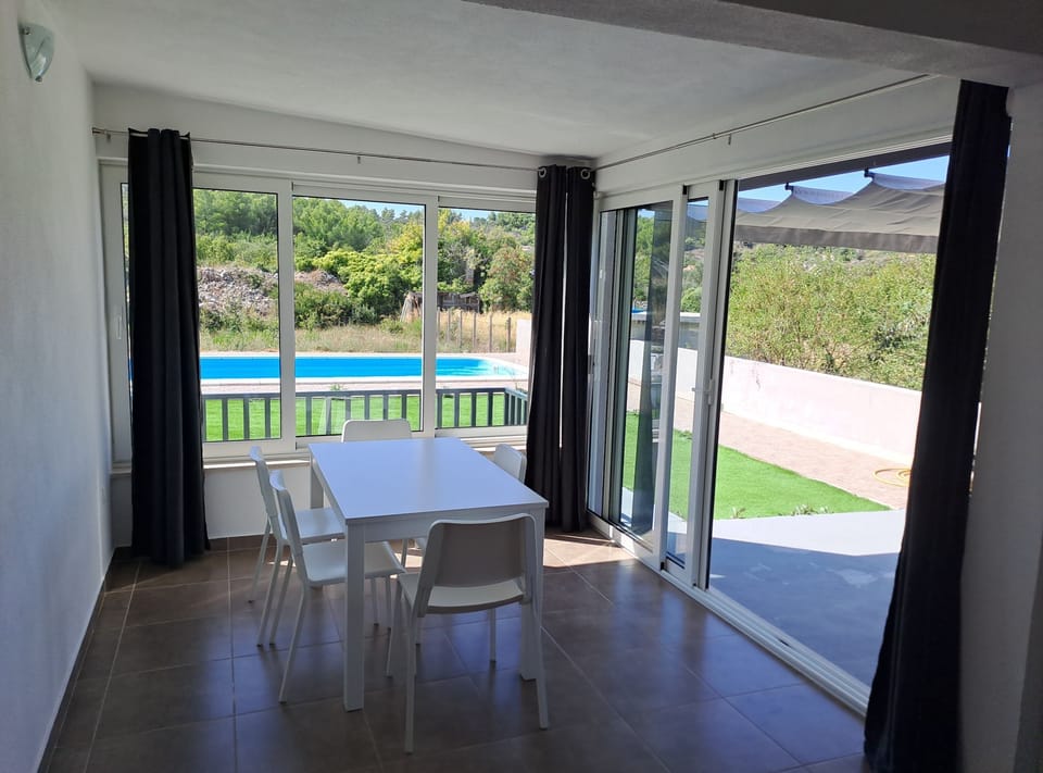 House (Nane Garden house with heated pool) | Dining room