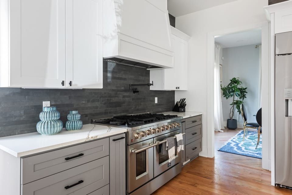 17 Kitchen
