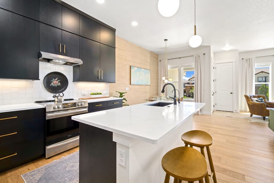 Townhome, Multiple Beds, Fireplace, Garden View (6242 Vernazza Way (Unit 2)) | Private kitchen | Fridge, microwave, oven, stovetop