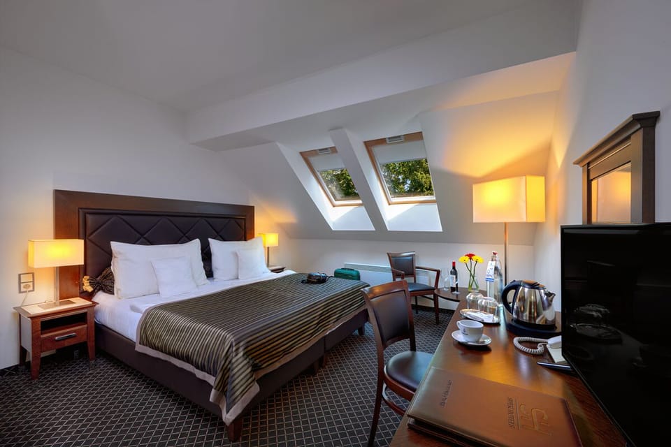 In-room safe, free WiFi