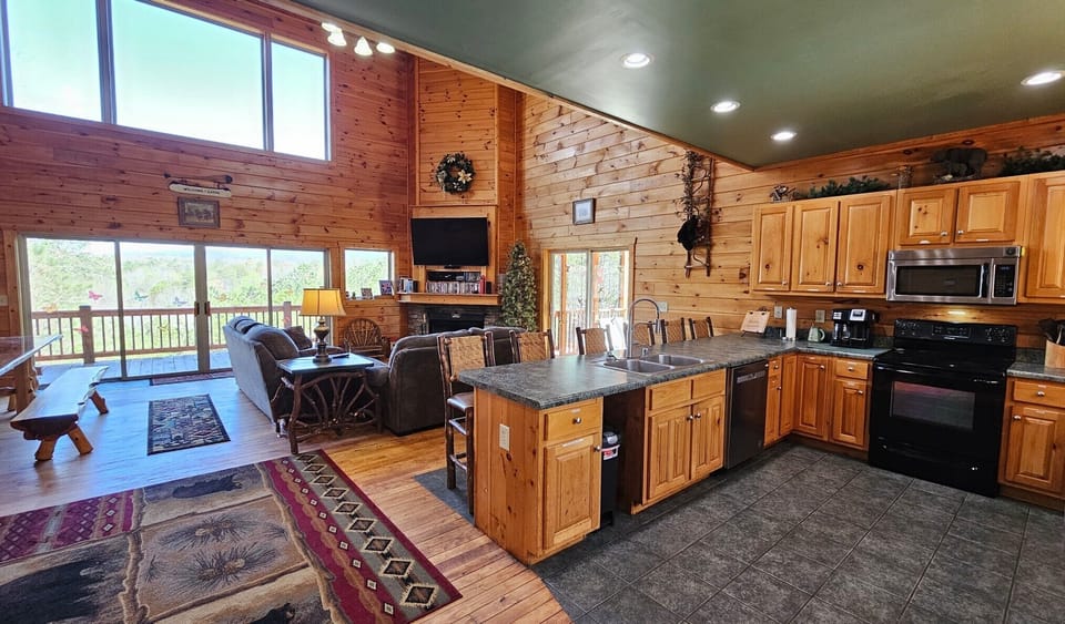 Family-sized cabin rental in North Georgia