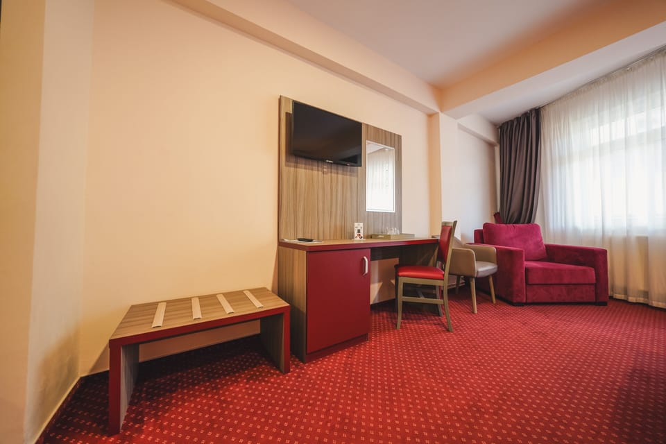 Minibar, in-room safe, desk, soundproofing