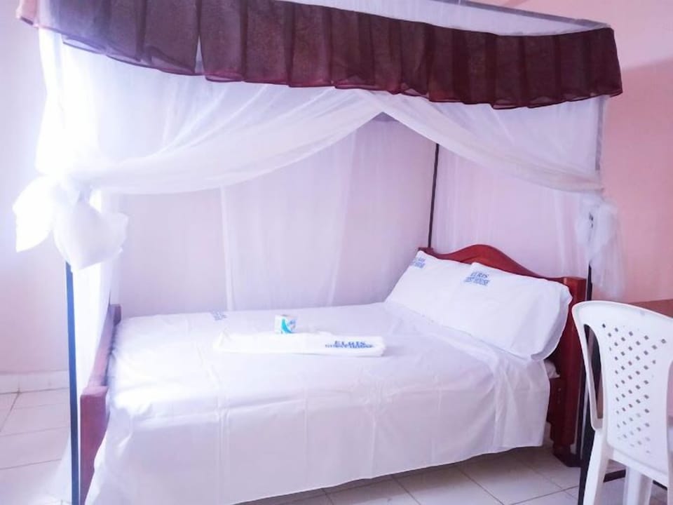 Standard Double Room, City View | Free WiFi, bed sheets