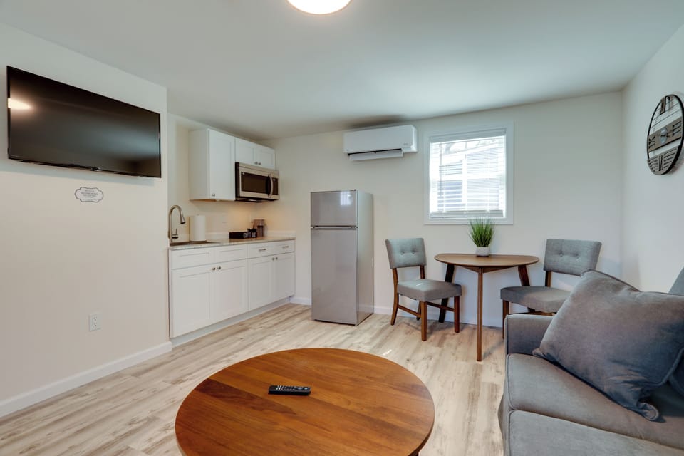 Apartment (1 Bedroom) | Interior