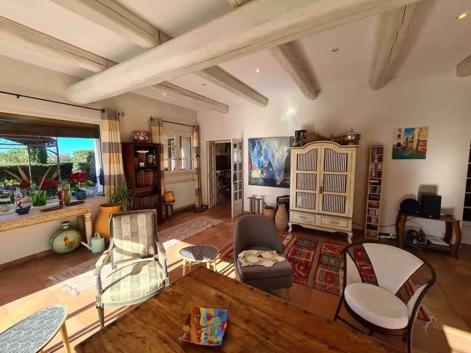 House | 5 bedrooms, Internet