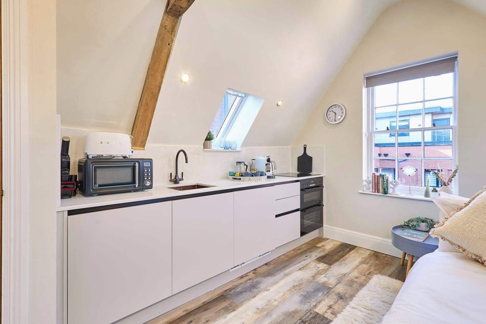 Vinegar Loft, Worcester - Host & Stay