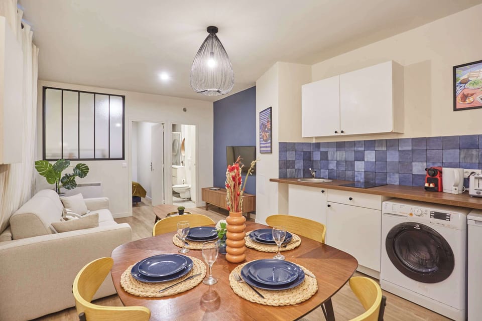 Cuisine ouverte avec coin repas