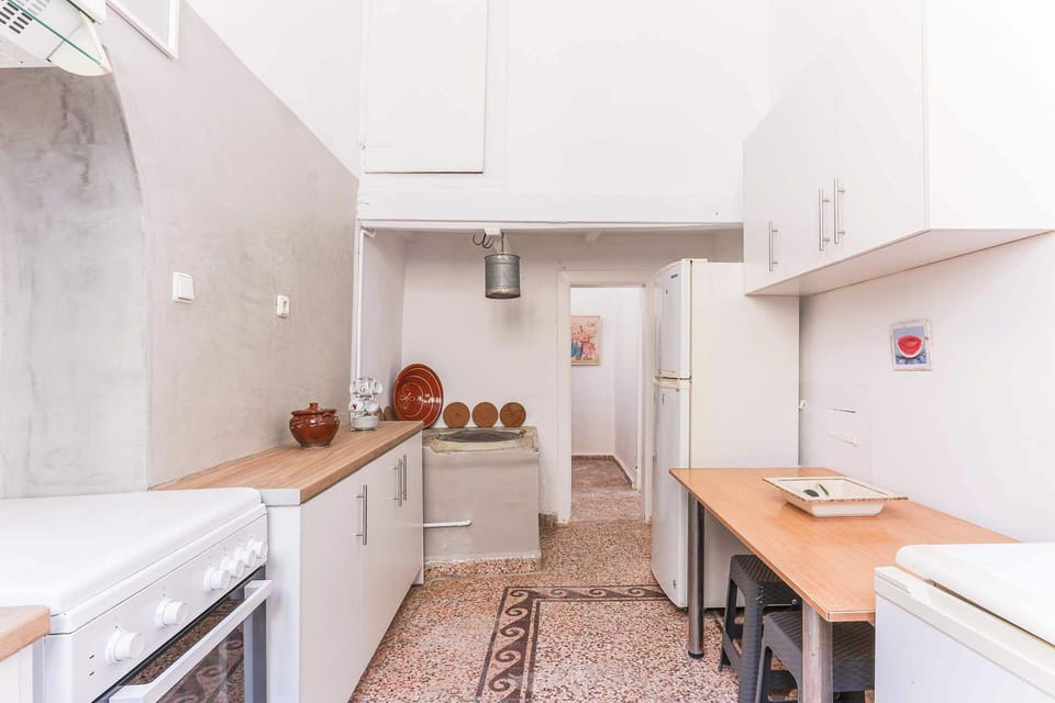Traditional Kitchen Design – Local character with modern practicality.