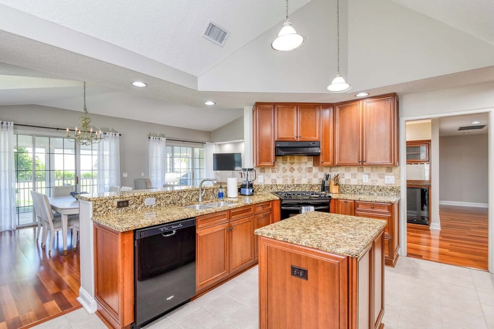 Kitchen b