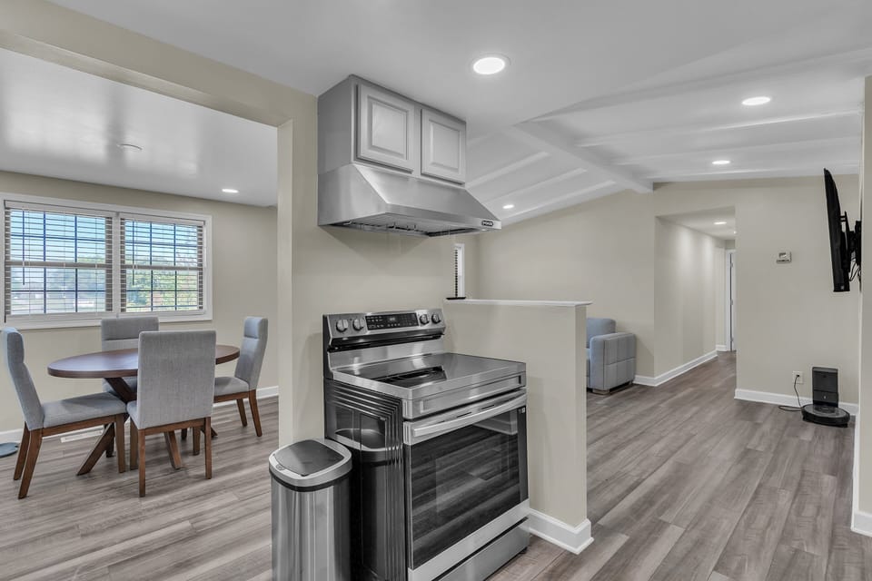 House, 4 Bedrooms | Interior