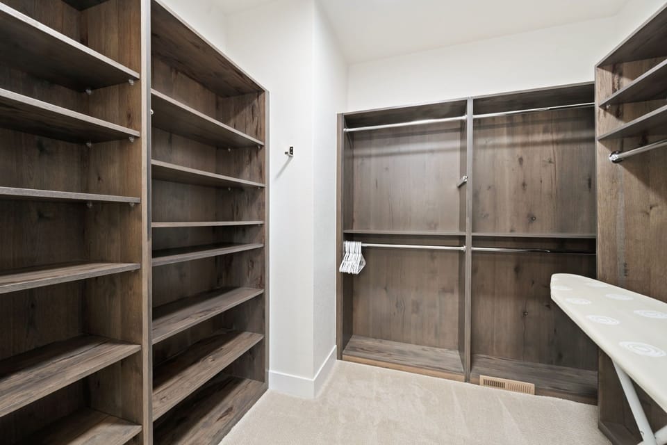 Bathroom 2 | Ensuite 3/4 Bath with Double Vanity (upper level)