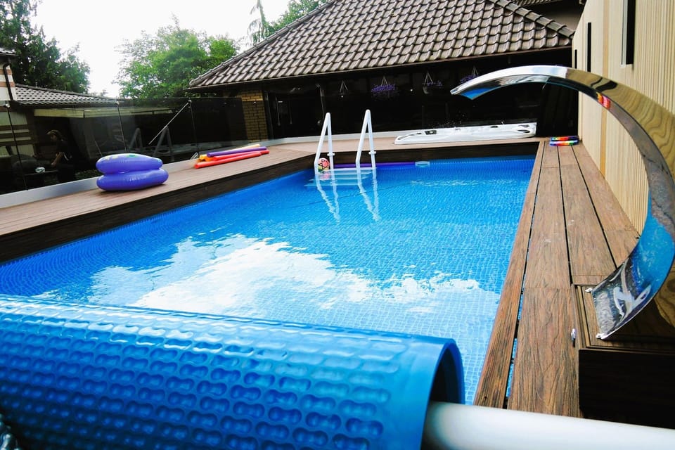 Holiday Home Swimming Pool