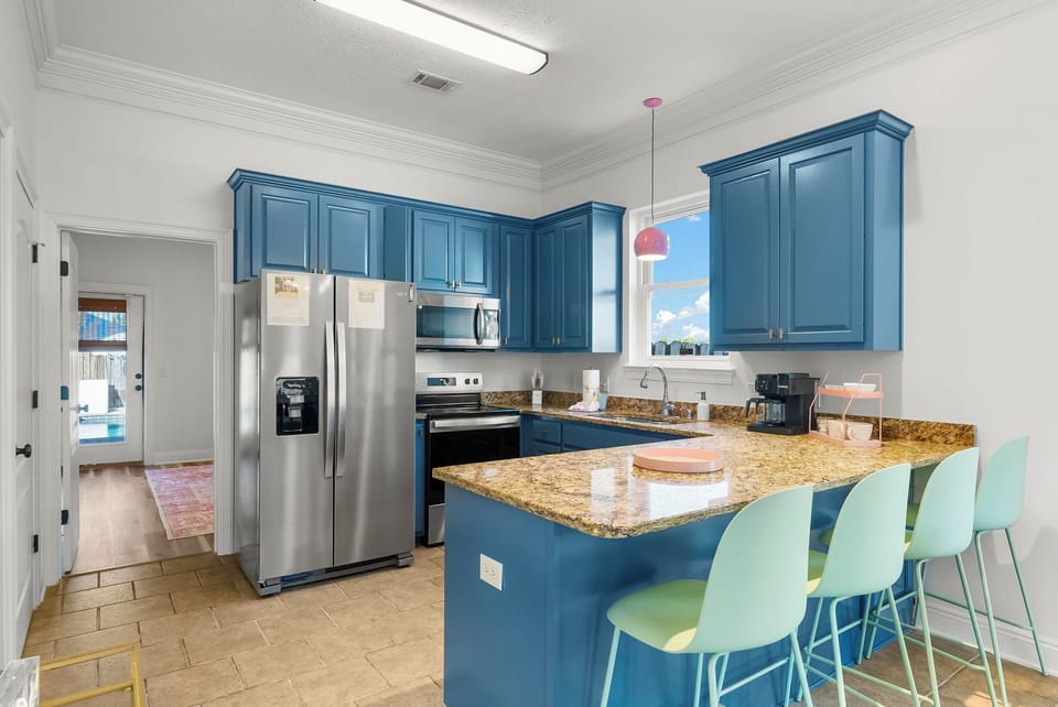 Clean, simple, and ready for whatever you’re cooking up.