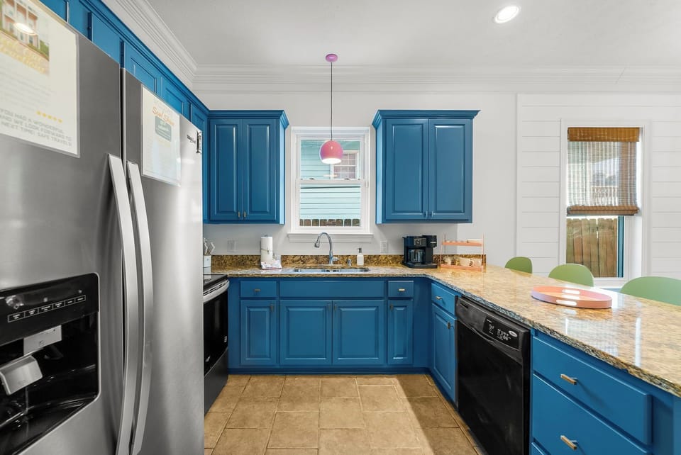 Cook, gather, repeat—this space was made for it all.