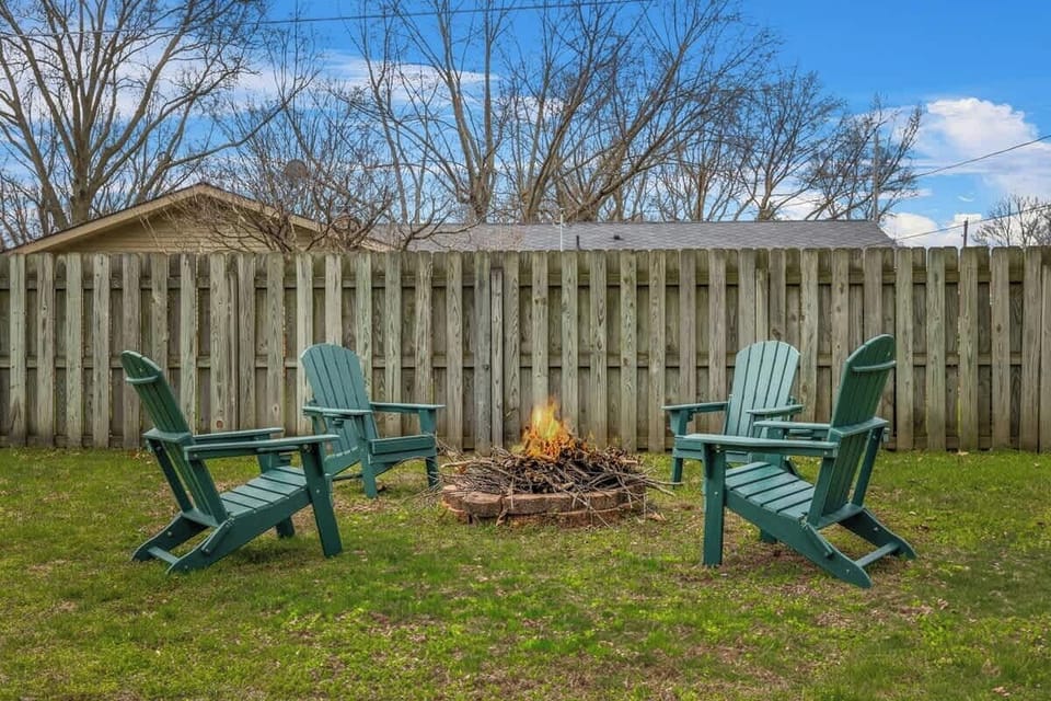 The hot spot to chill is under the stars around the fire pit — s'mores and stories welcome!