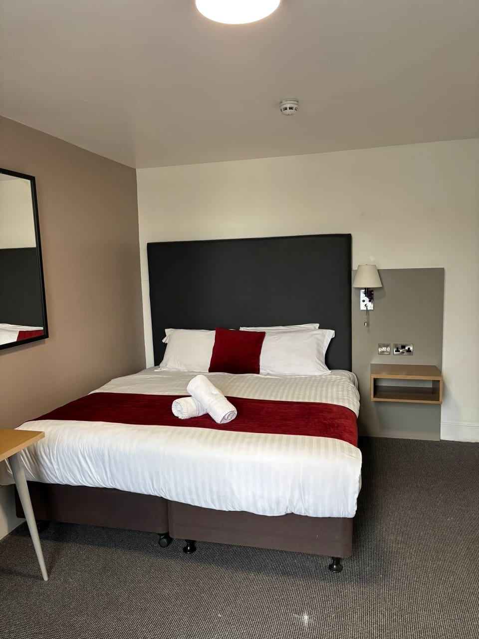 Basic Double Room | Free WiFi, bed sheets