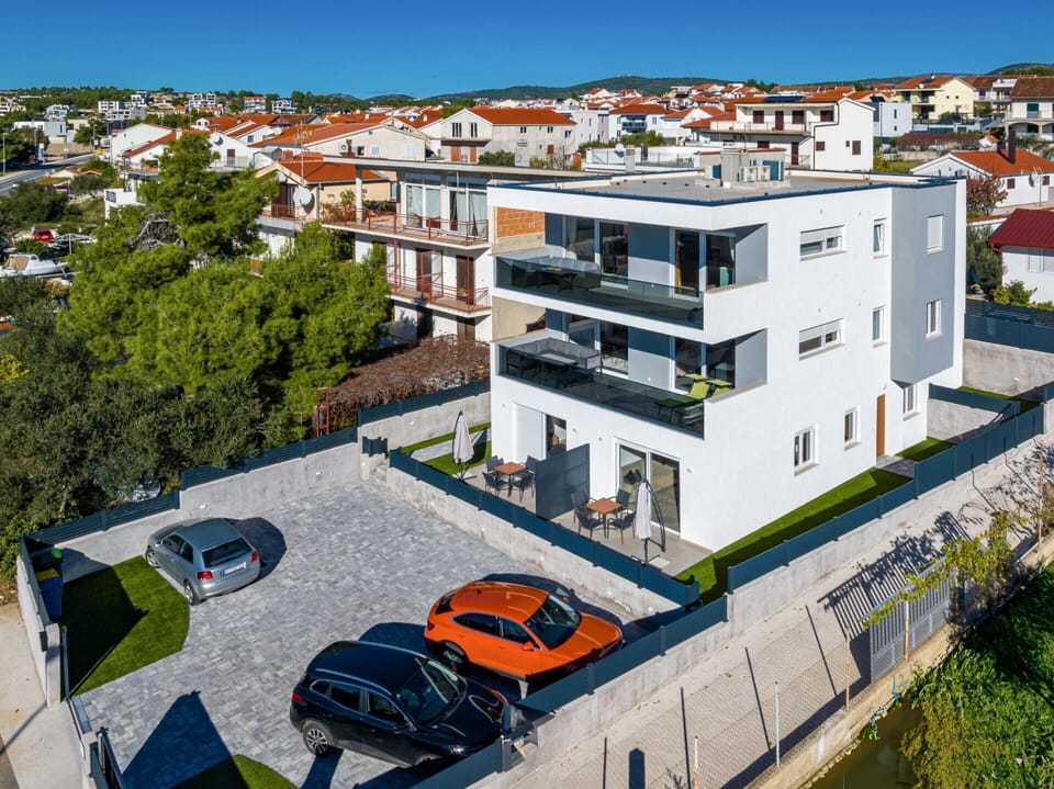 Apartment | Exterior