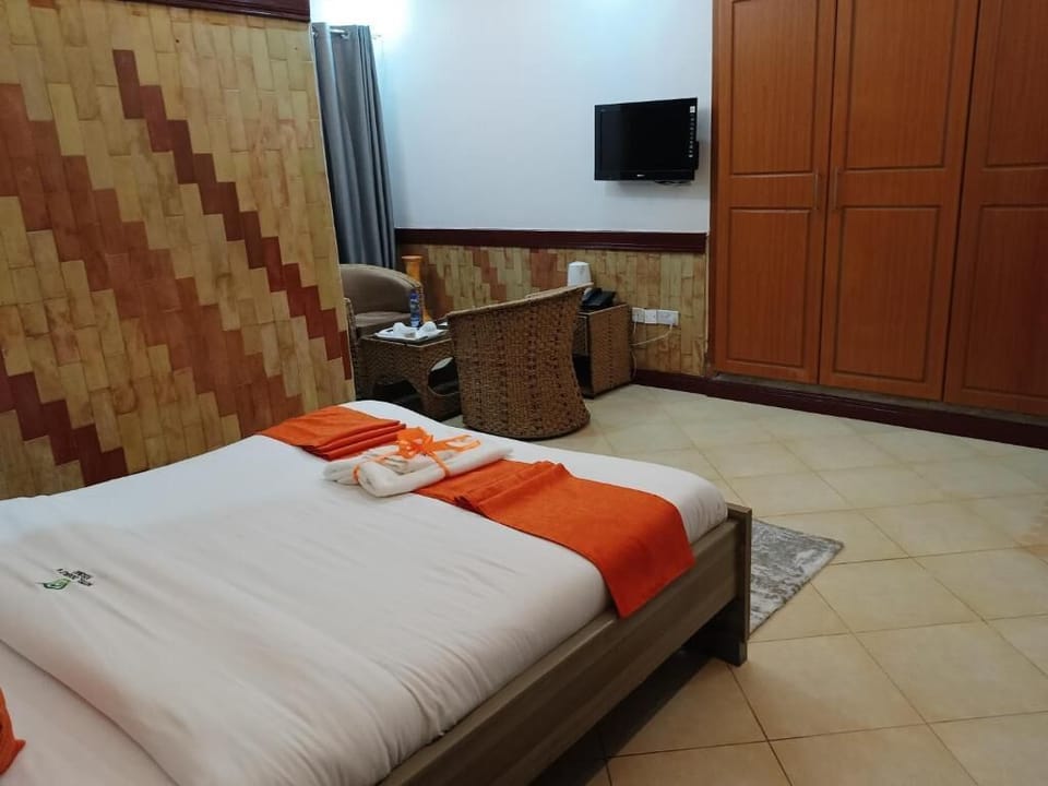 Free WiFi, bed sheets