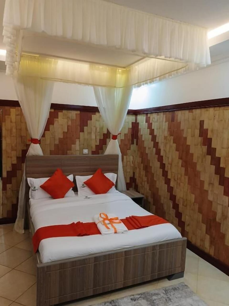 Free WiFi, bed sheets