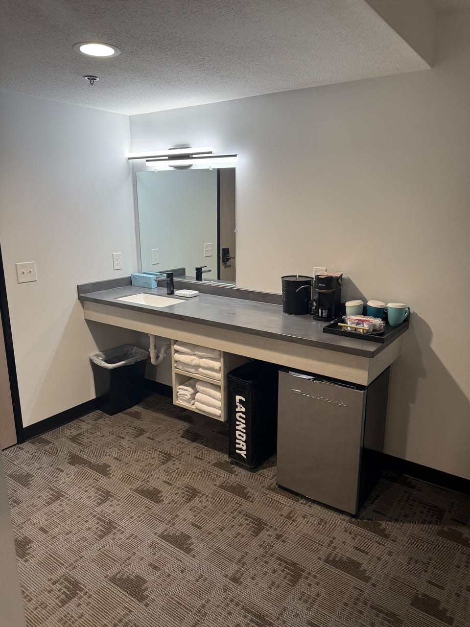 Single Room, 1 King Bed, City View | Free WiFi