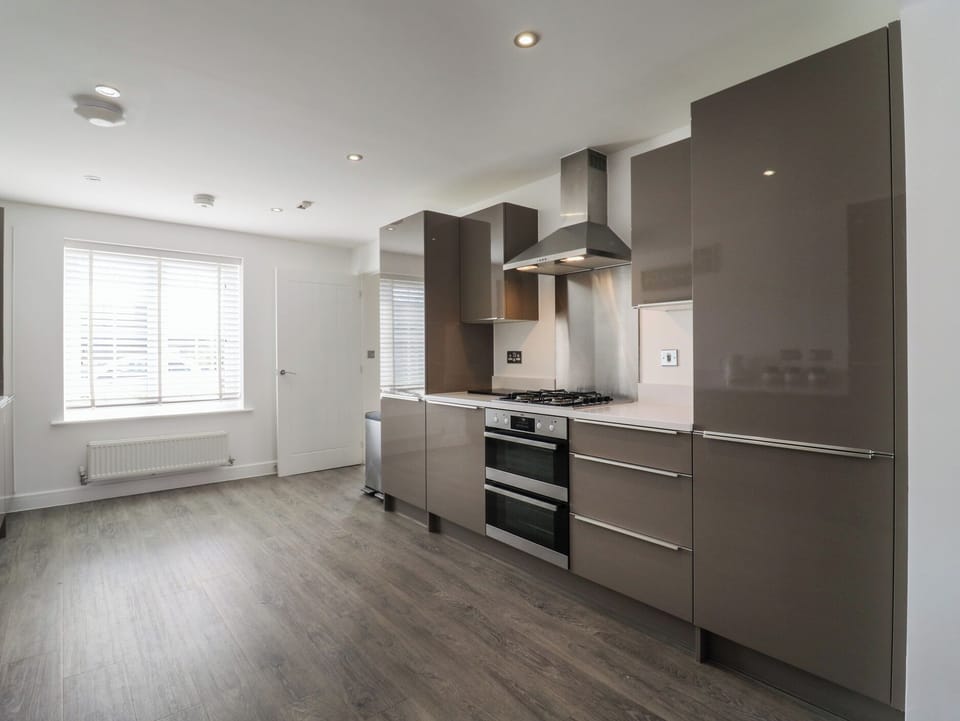 Fridge, microwave, dishwasher, toaster