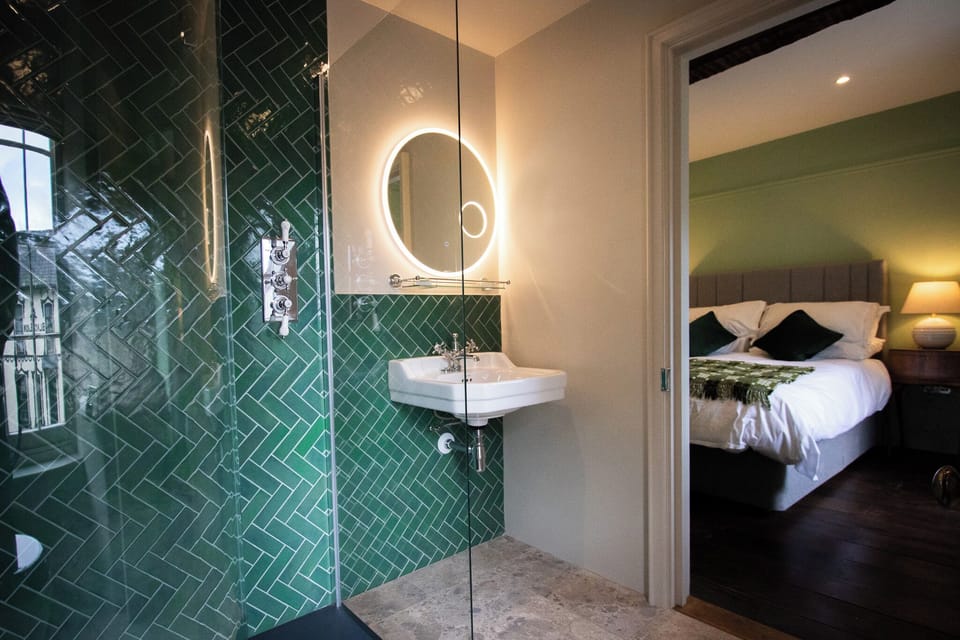 Classic Double Room | Premium bedding, individually furnished, blackout drapes