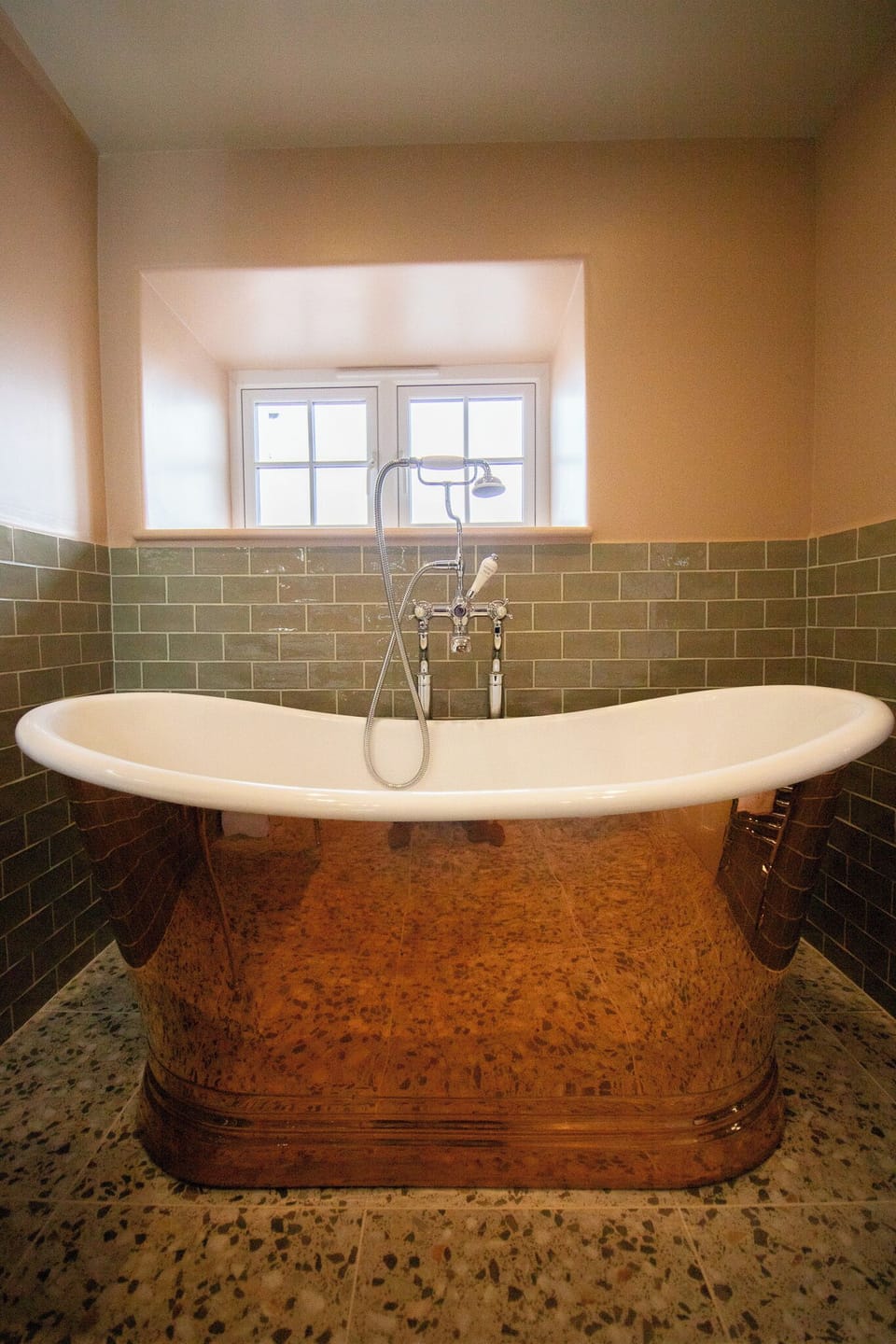 Luxury Double Room, Hill View | Bathroom | Hair dryer, towels, soap, shampoo