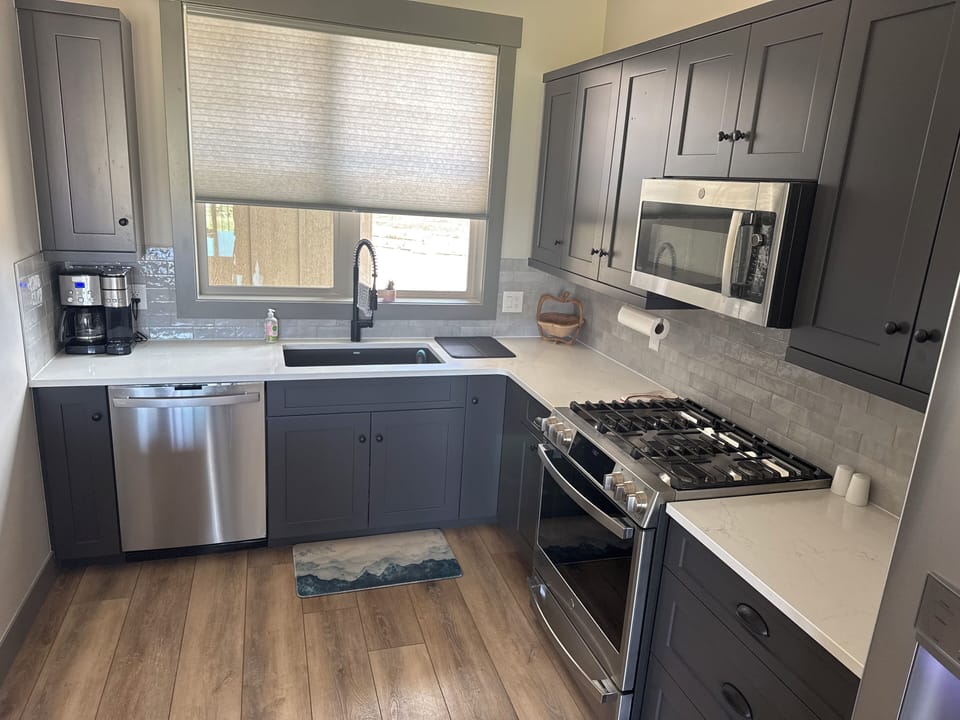 Fully equipped modern kitchen