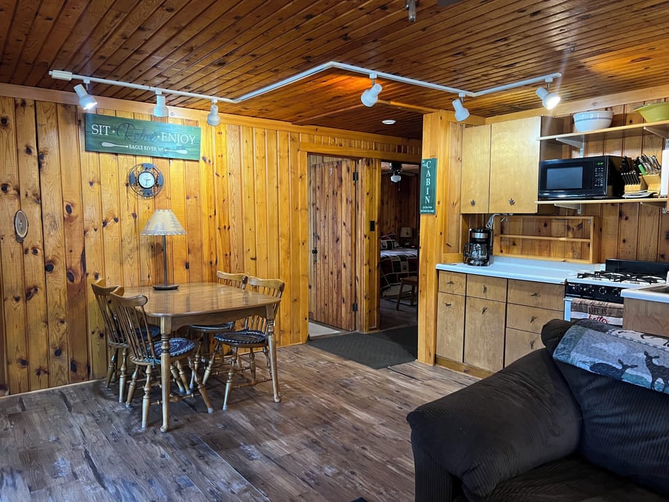Eat-in Kitchen with Extra Table Leaf