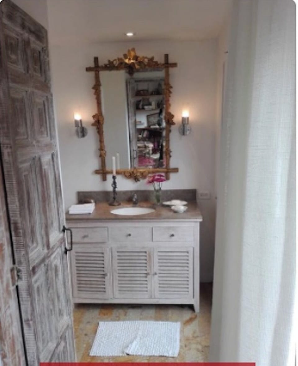 Balcón | Bathroom | Shower, towels, soap, shampoo