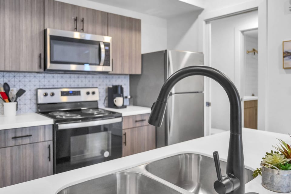 Kitchenware & essentials provided for your stay!