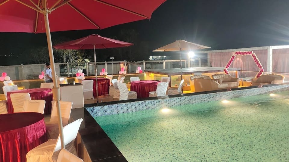 15 outdoor pools