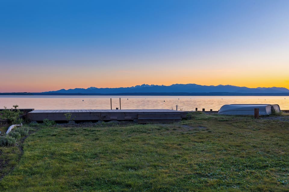 Scenic waterfront perfect for aquatic adventures.