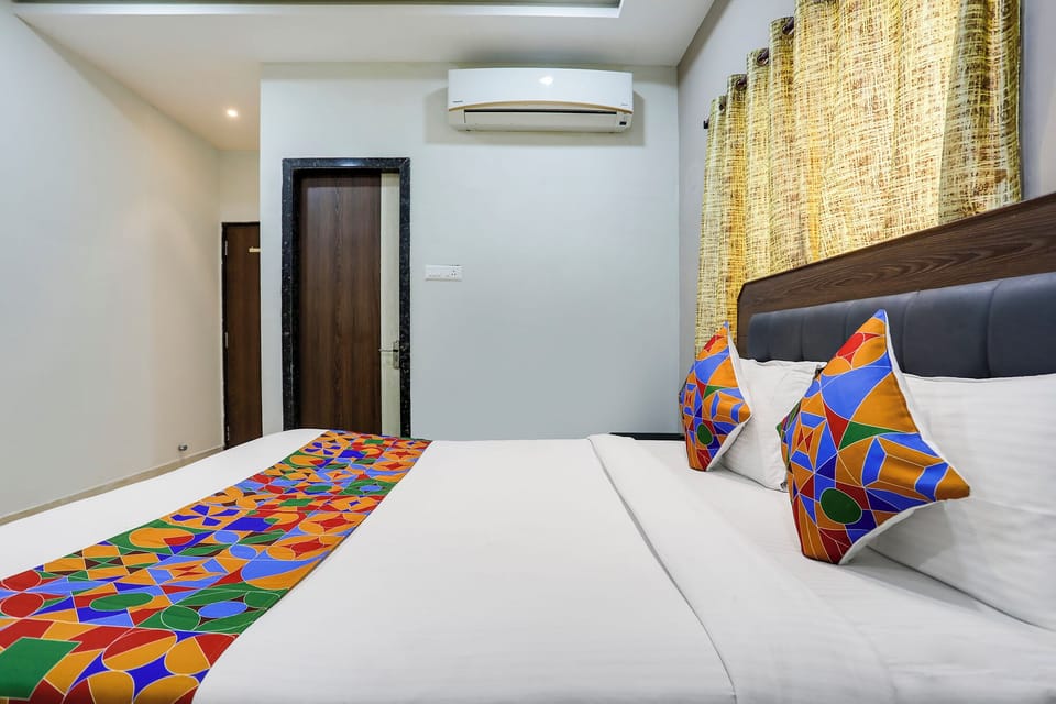 Deluxe Double Room, Garden View | In-room safe, soundproofing, iron/ironing board (on request)