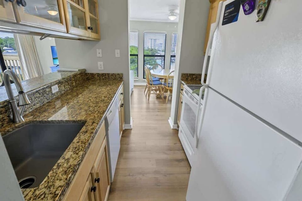 Large Kitchen Area