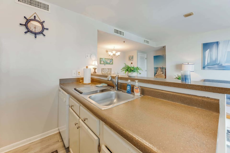 Equipped Kitchen for Your Stay
