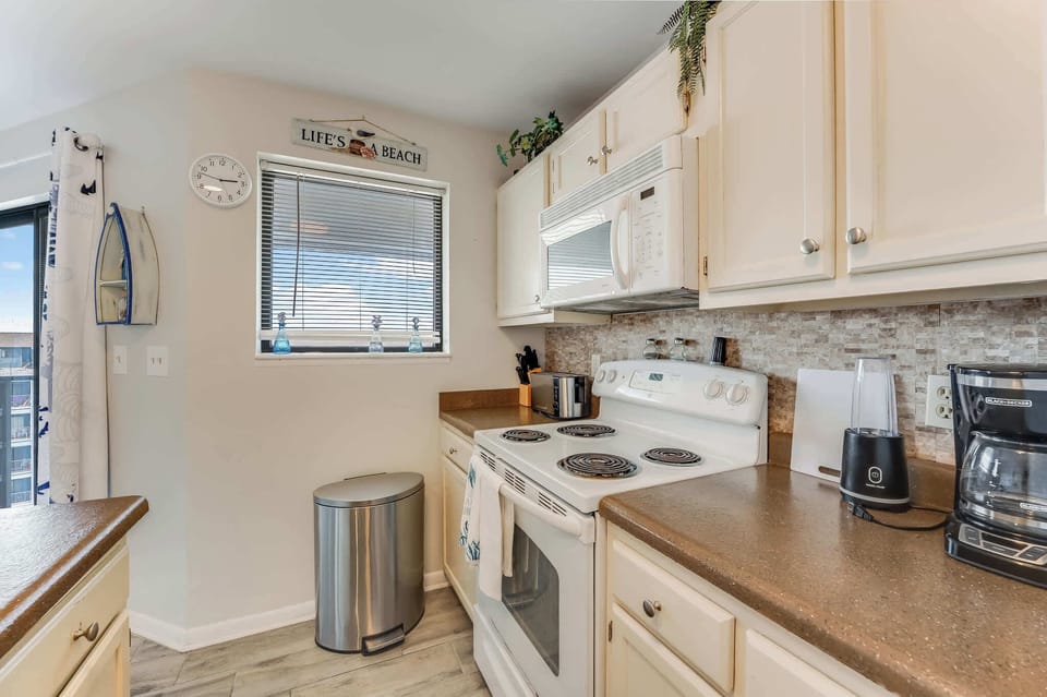 Equipped Kitchen for Your Stay
