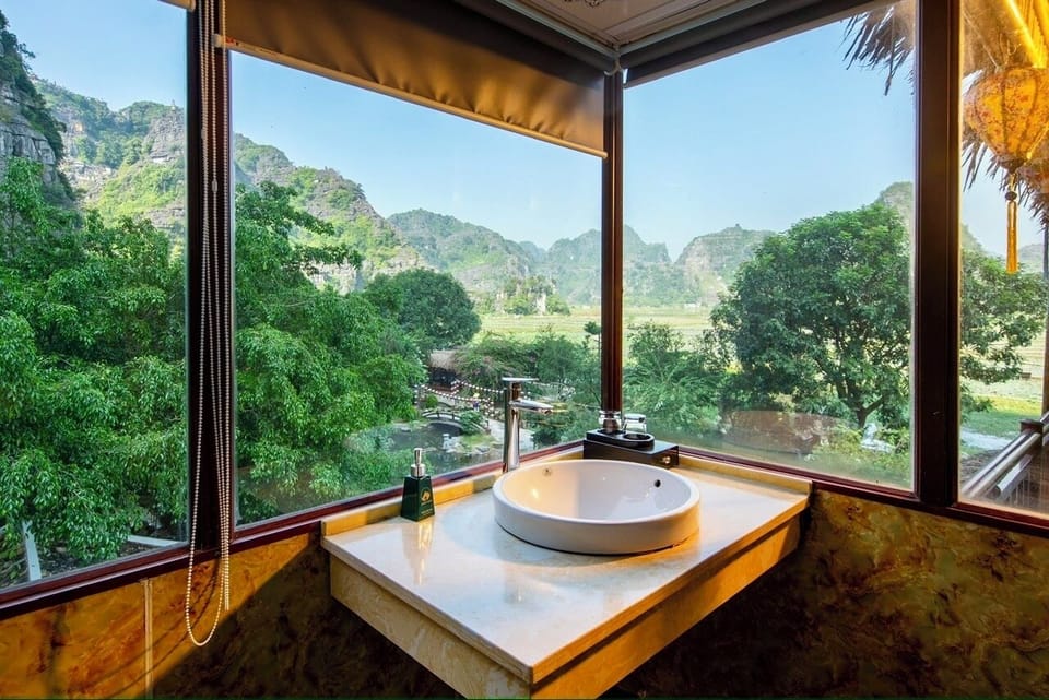 Family Room, 1 Bedroom, Balcony | Bathroom | Free toiletries, hair dryer, bathrobes, towels