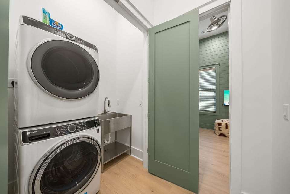 1st floor laundry